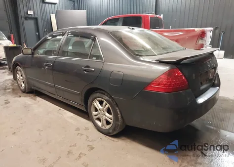 2006 Honda Accord 2.4 Ex z USA, uszkodzony, nr VIN 1HGCM55866A094371